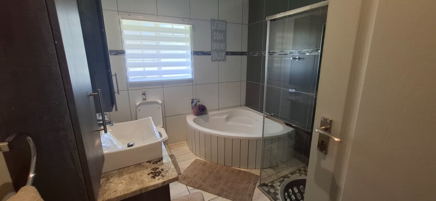 3 Bedroom Property for Sale in Vaalpark Free State